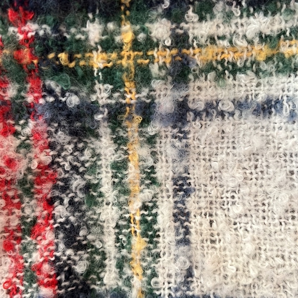 🌻Aerie Plaid Scarf/Wrap in Like New Condition🌻 - Picture 6 of 6
